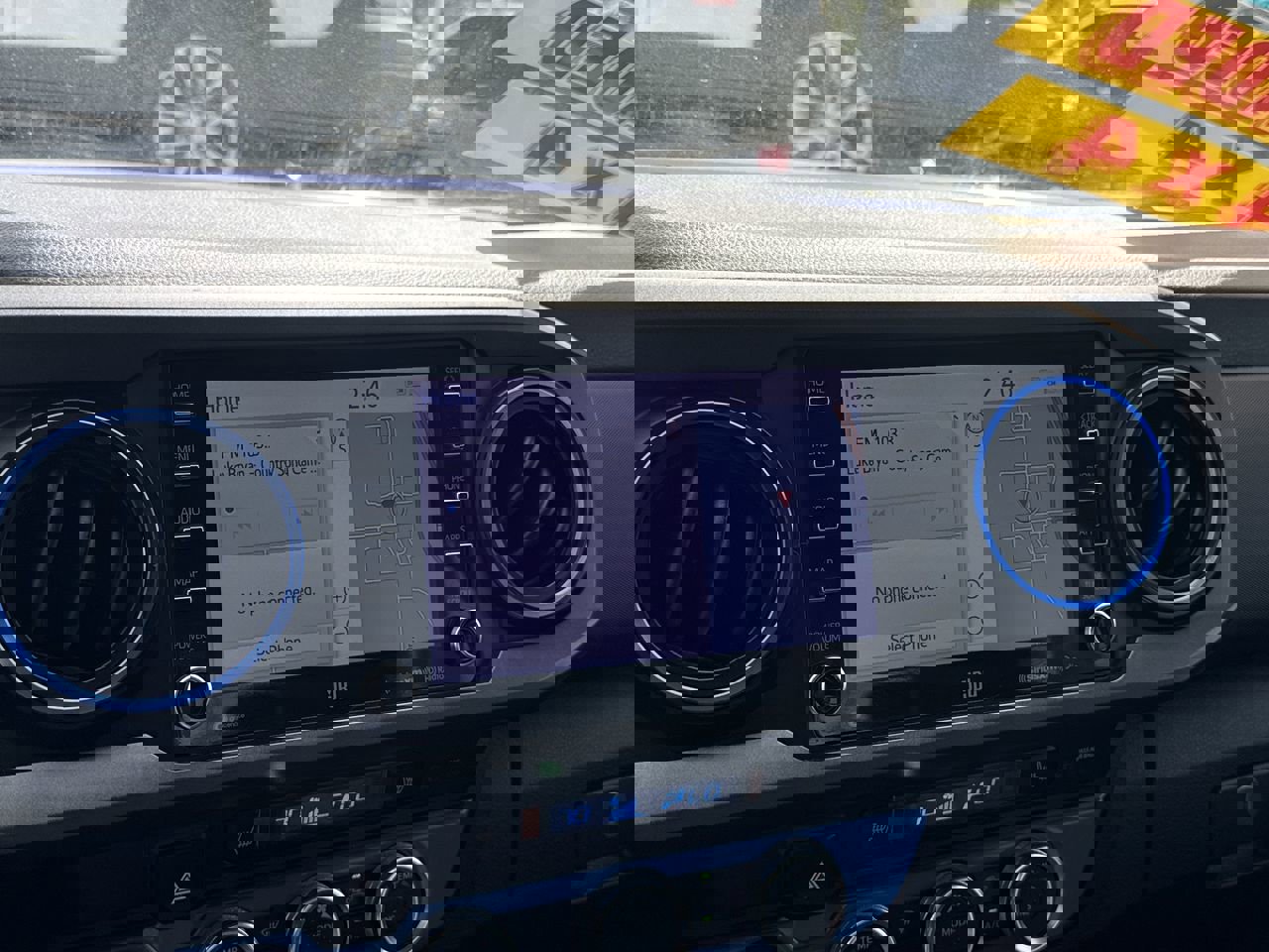 Used 2023 Toyota Tacoma TRD Off-Road w/ TRD Premium Off Road Package image 12