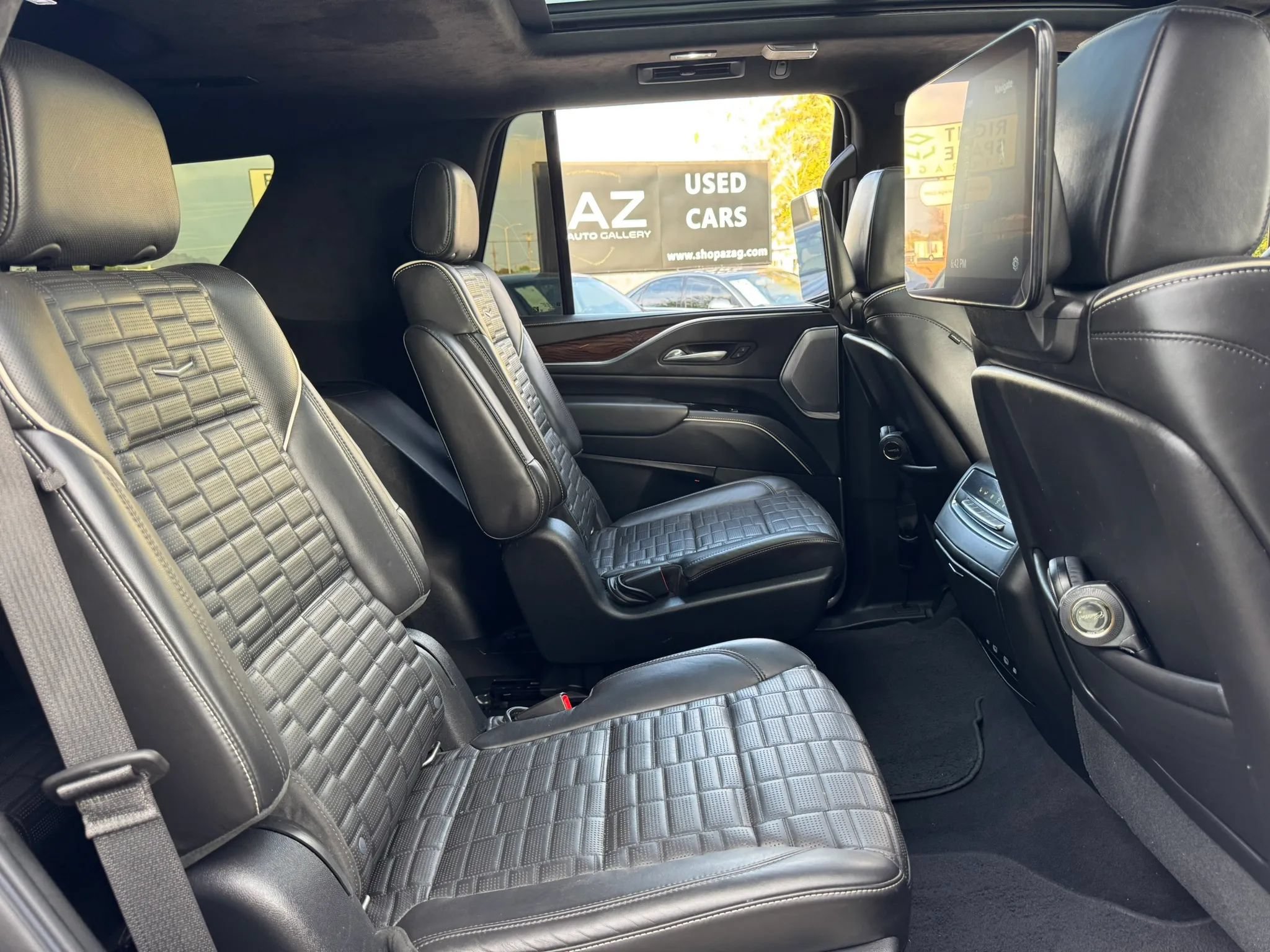Used 2021 Cadillac Escalade Sport Platinum AWD/4WD image 35