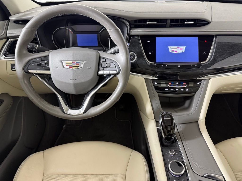 Used 2021 Cadillac XT6 Premium Luxury image 4
