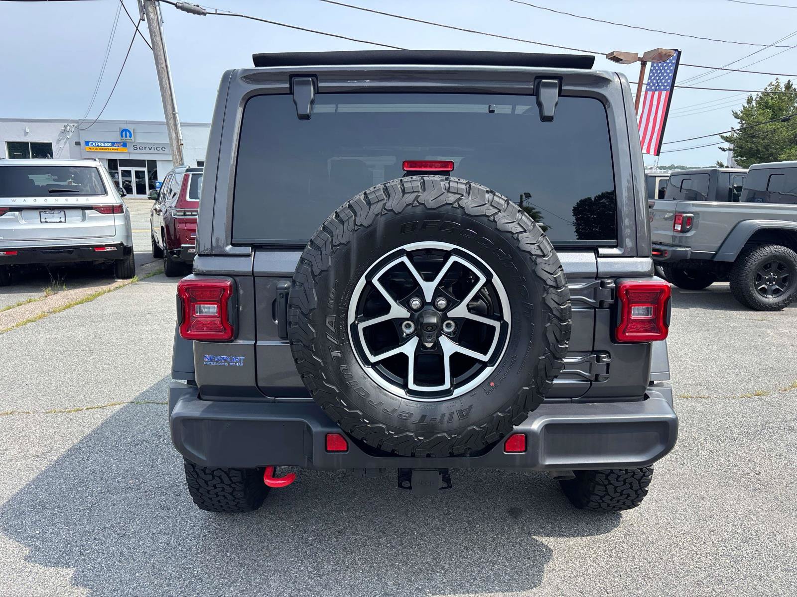 Certified 2025 Jeep Wrangler Unlimited Rubicon w/ Convenience Group AWD/4WD image 4