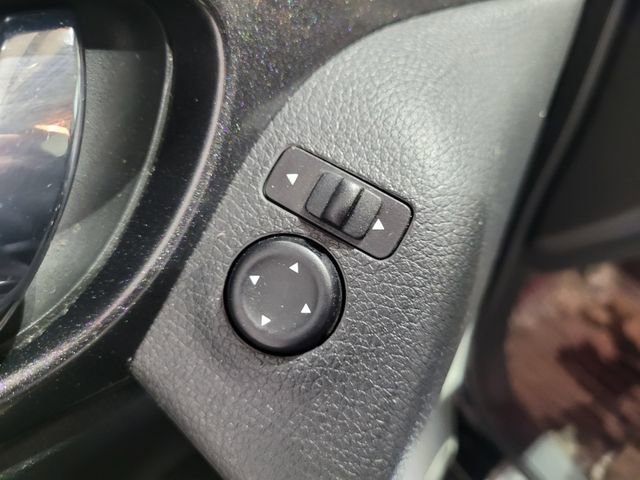 Used 2017 Nissan Rogue SV image 49