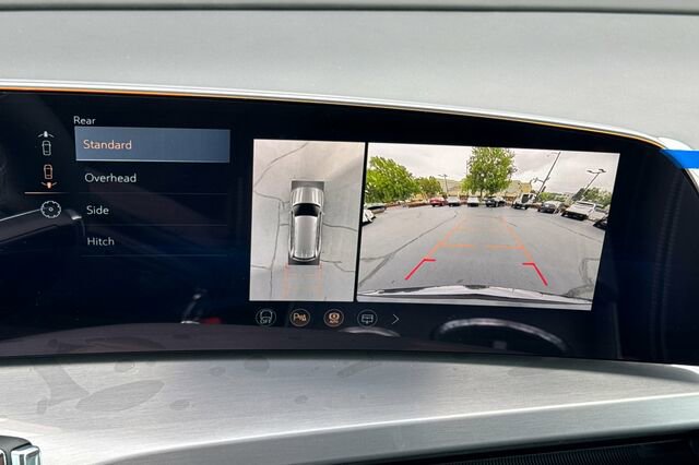 New 2026 Cadillac Vistiq Premium Luxury w/ LPO, Floor Liner Package AWD/4WD image 21