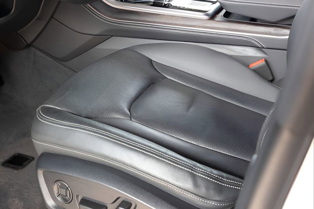 Used 2023 Audi Q8 Premium Plus AWD/4WD image 44
