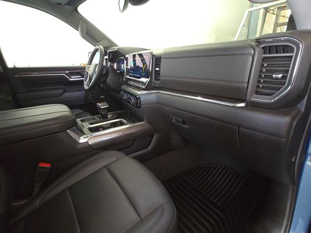 Used 2024 Chevrolet Silverado 1500 LTZ RWD image 11