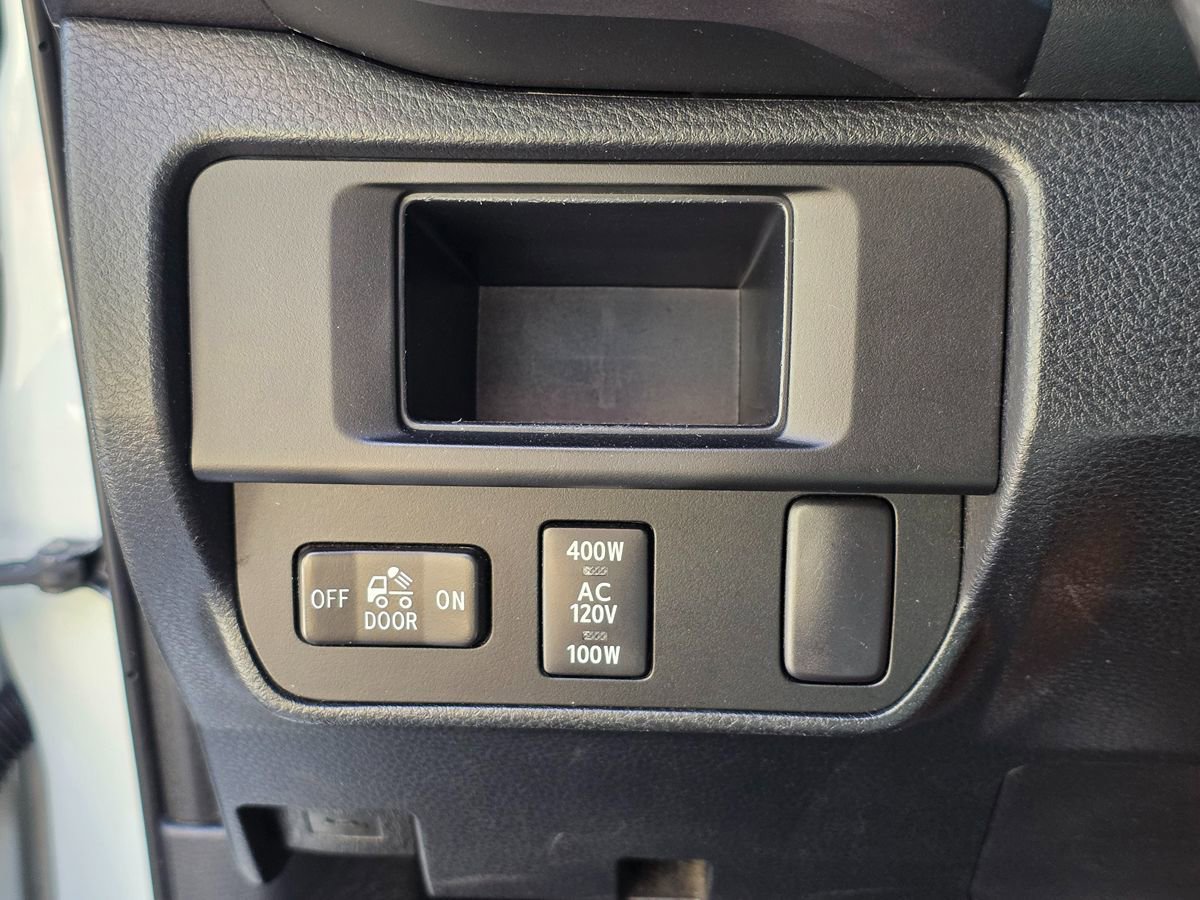 Used 2016 Toyota Tacoma TRD Sport w/ Premium & Technology Package image 50