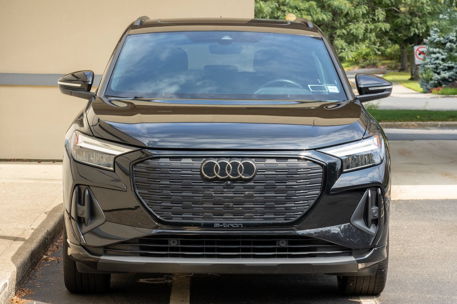 Used 2023 Audi Q4 e-tron Premium Plus w/ Premium Plus AWD/4WD image 1