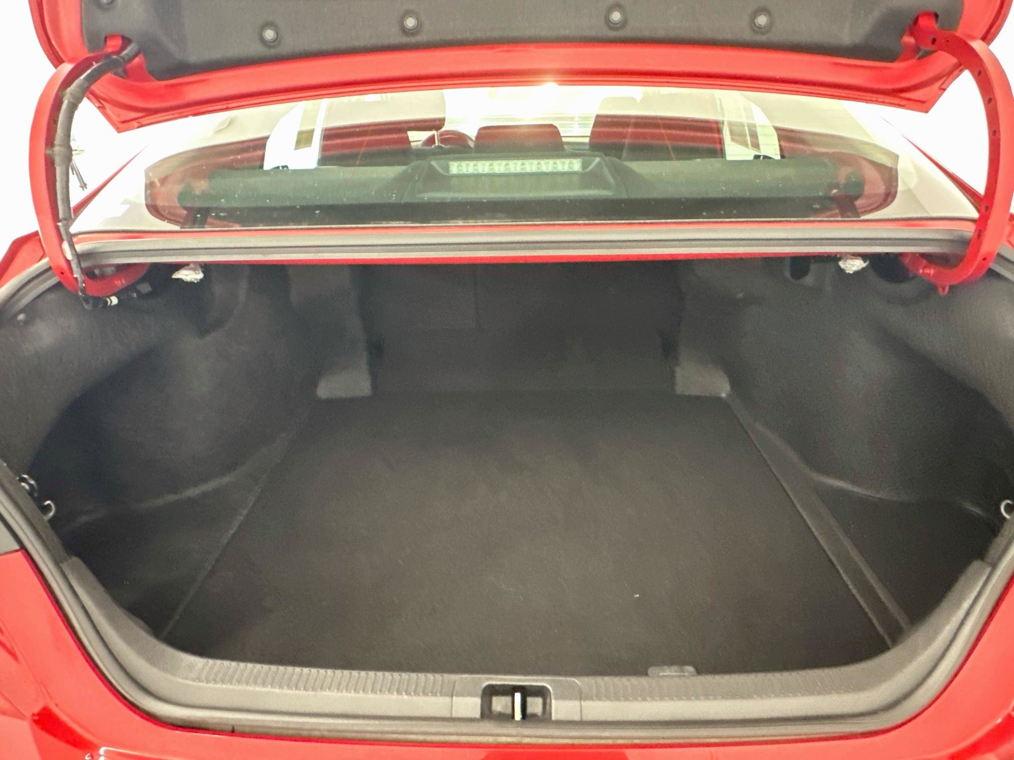 Used 2025 Toyota Camry LE FWD image 30
