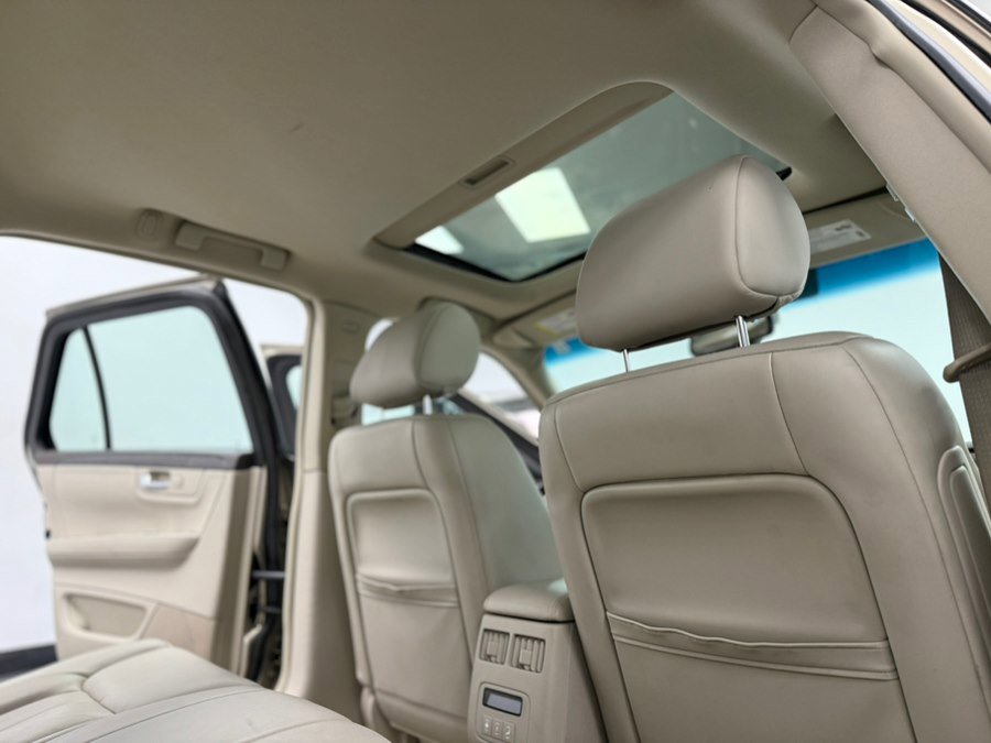 Used 2008 Cadillac DTS w/ Sun And Sound Package image 56