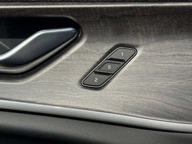 New 2025 Jeep Grand Cherokee Limited image 10