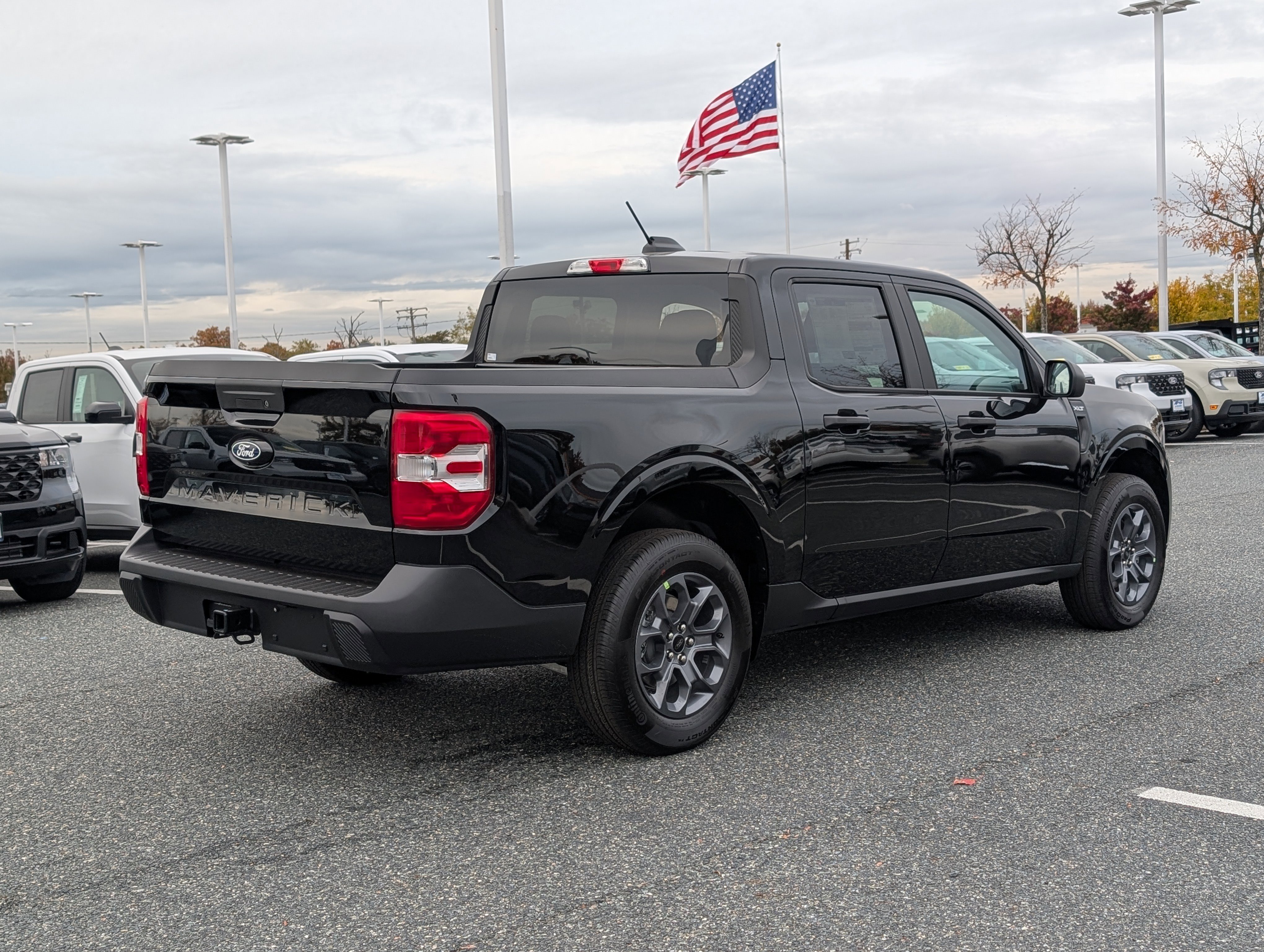 New 2025 Ford Maverick XLT w/ Equipment Group 301A image 2