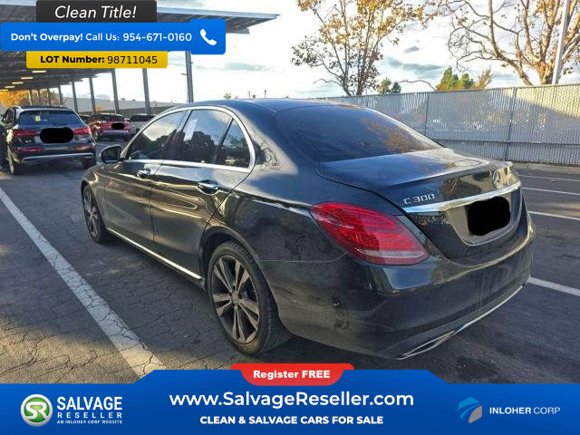 Used 2015 Mercedes-Benz C 300 4MATIC Sedan w/ Multimedia Package image 4