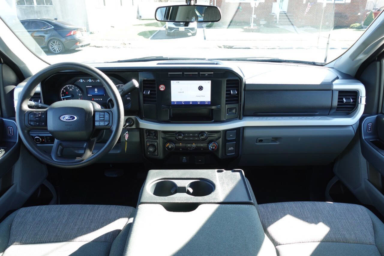 Used 2024 Ford F250 XLT image 36