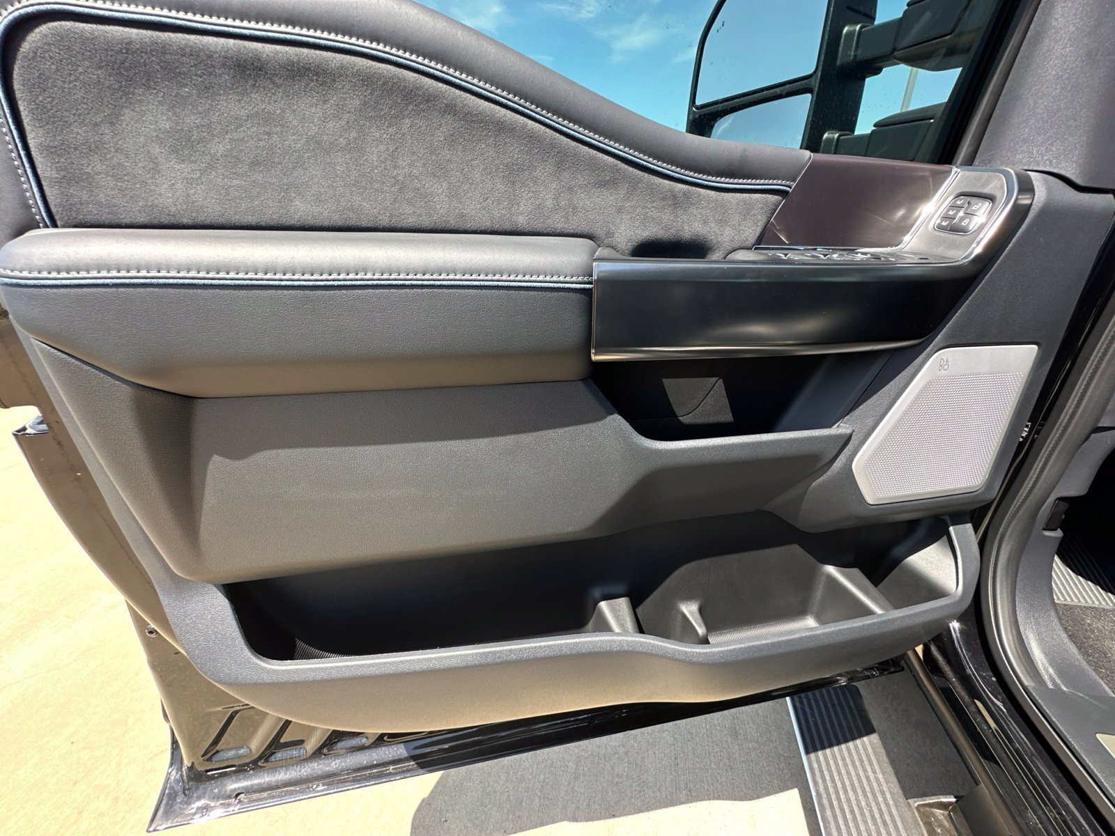 New 2026 Ford F350 Platinum AWD/4WD image 10