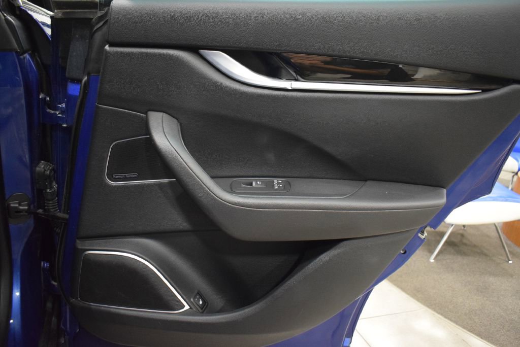 Used 2021 Maserati Levante image 16