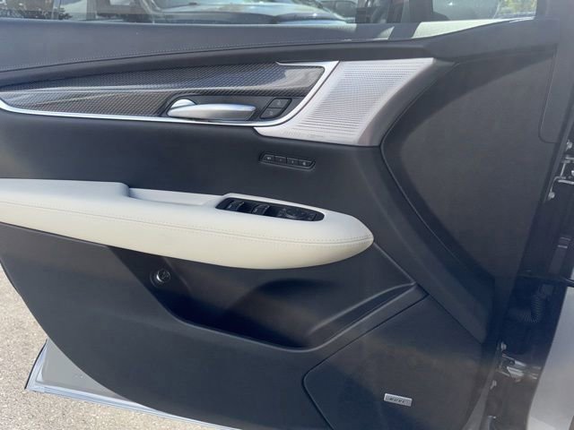 New 2025 Cadillac XT5 Sportv image 11