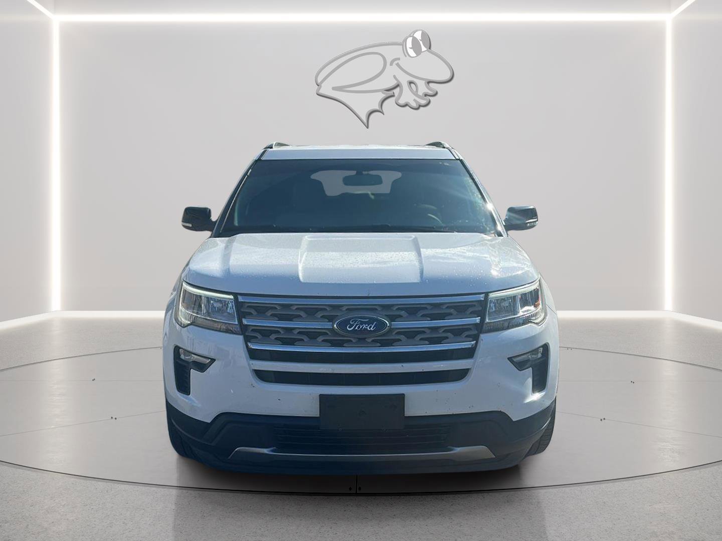 Used 2018 Ford Explorer XLT w/ Equipment Group 201A image 8