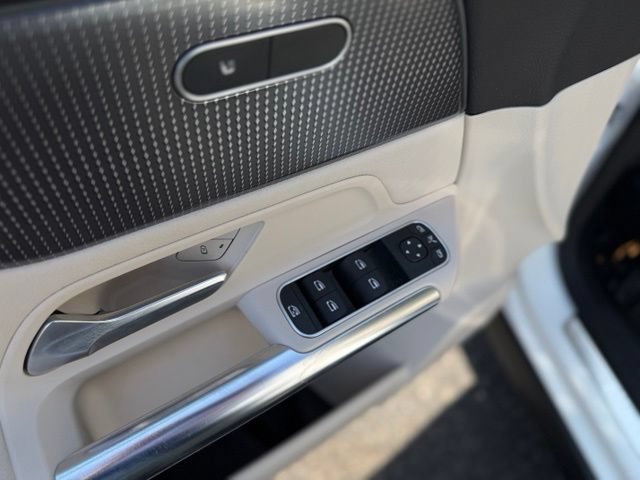 Used 2022 Mercedes-Benz GLA 250 4MATIC image 15
