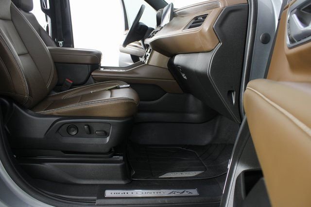 Used 2023 Chevrolet Tahoe High Country w/ LPO, Illumination Package image 27