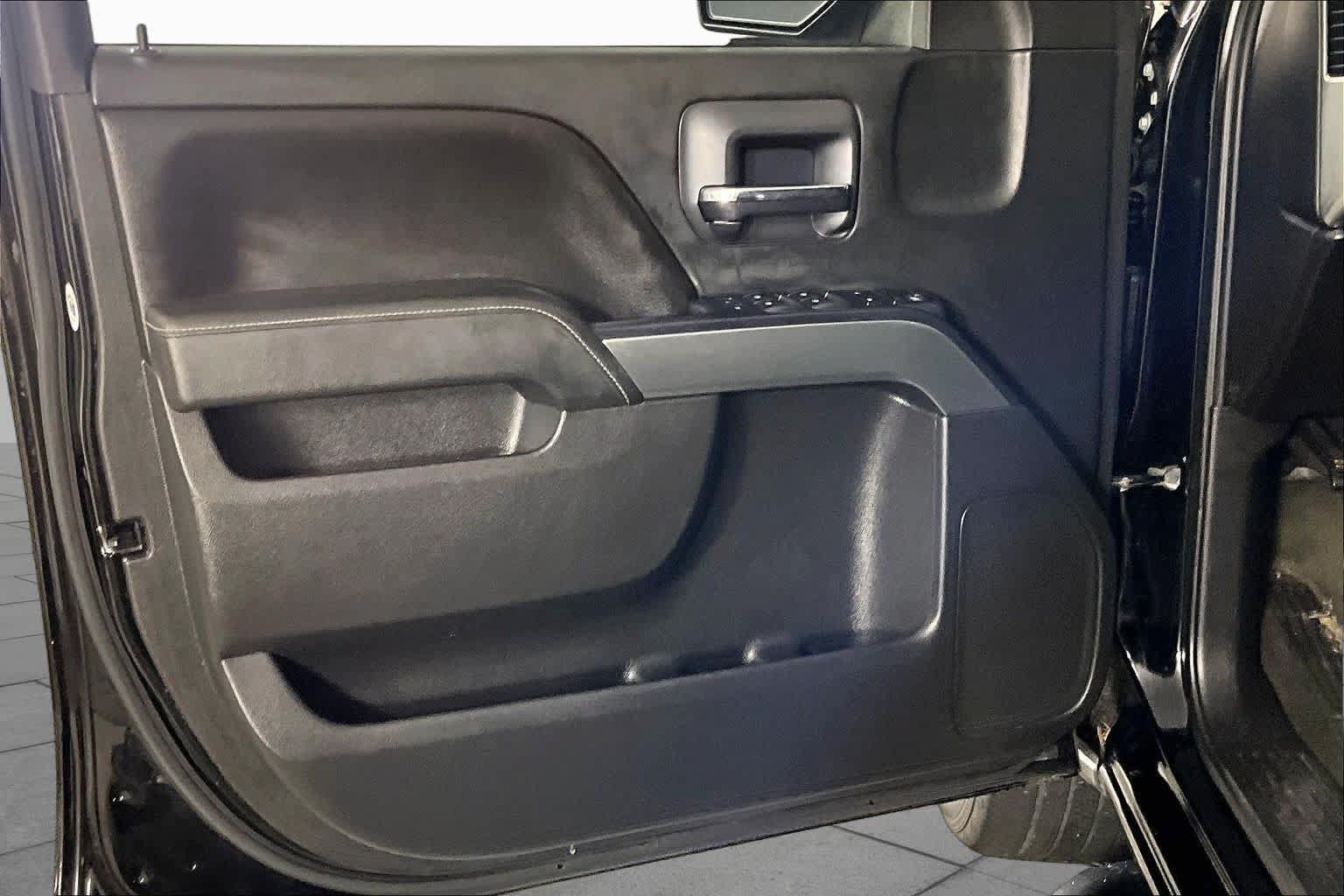 Used 2015 Chevrolet Silverado 1500 LT w/ Texas Edition, 1LT Trim RWD image 18