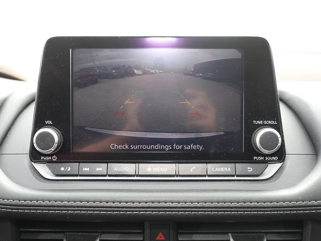 Used 2023 Nissan Rogue SV w/ SV Premium B Package image 17