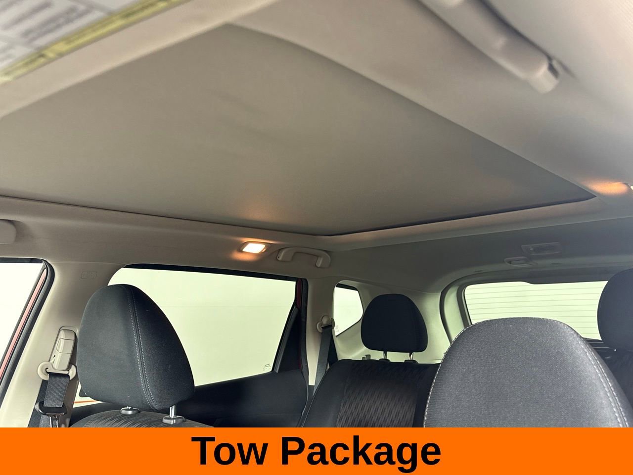 Used 2019 Nissan Rogue SV w/ Sun & Sound Touring Package image 3