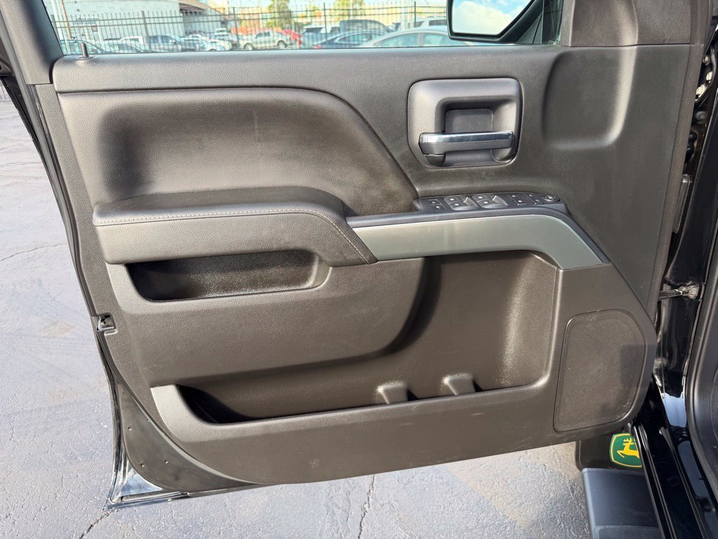 Used 2018 Chevrolet Silverado 1500 LT w/ All Star Edition AWD/4WD image 17