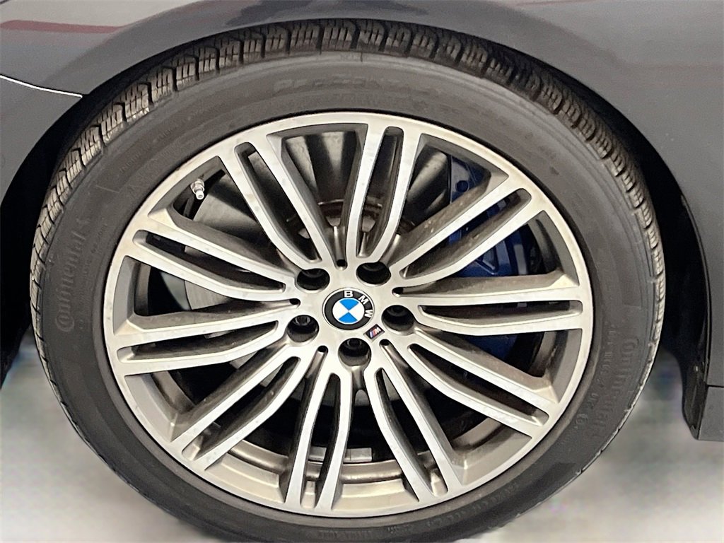 Used 2019 BMW M550i xDrive image 33