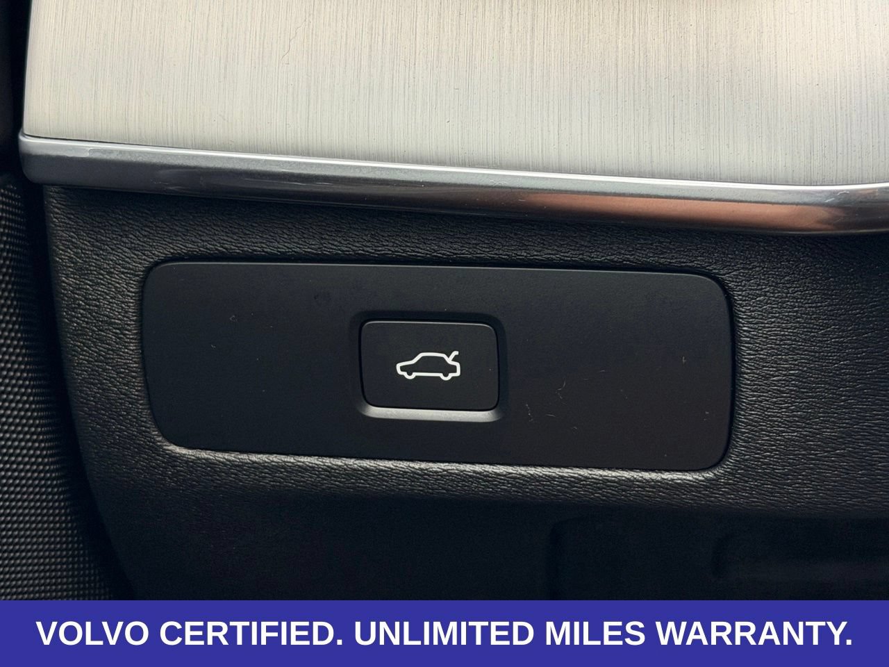 Certified 2025 Volvo XC90 B5 Core w/ Protection Package Premier AWD/4WD image 19