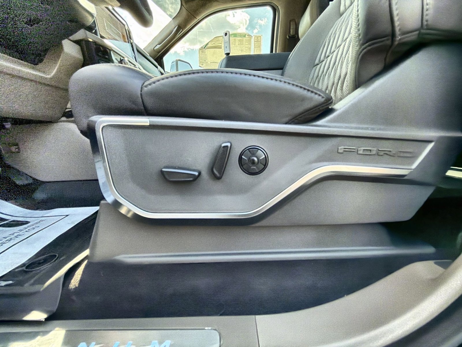 New 2026 Ford F450 Platinum w/ Platinum Plus Package image 30