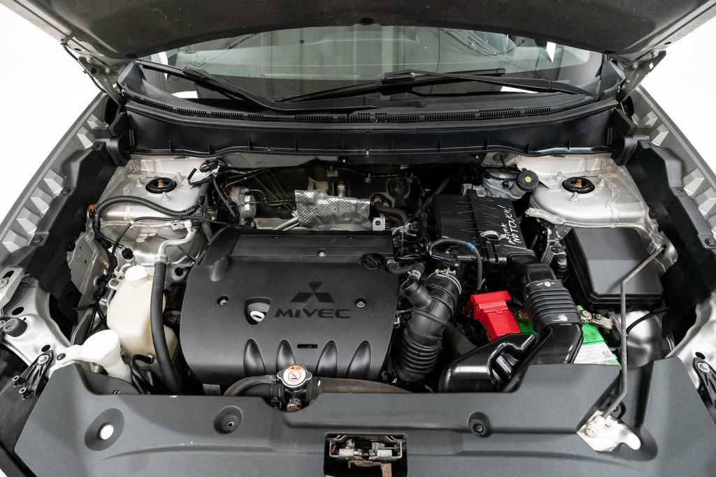 Used 2014 Mitsubishi Outlander Sport ES image 3