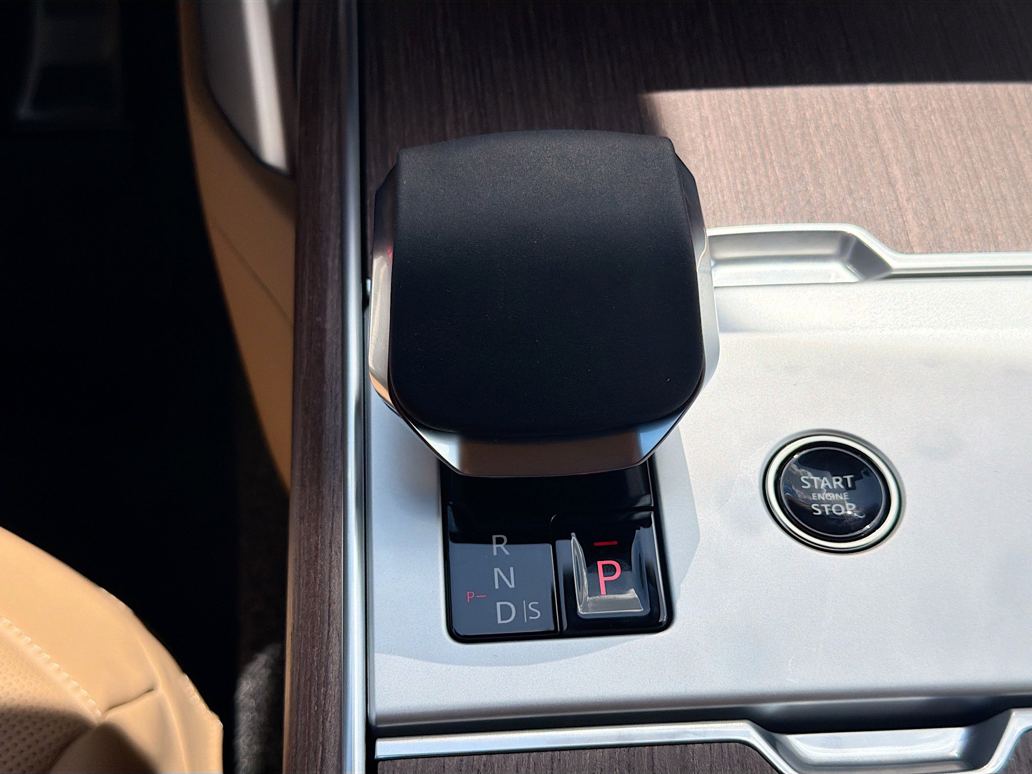 New 2026 Land Rover Range Rover SE AWD/4WD image 30