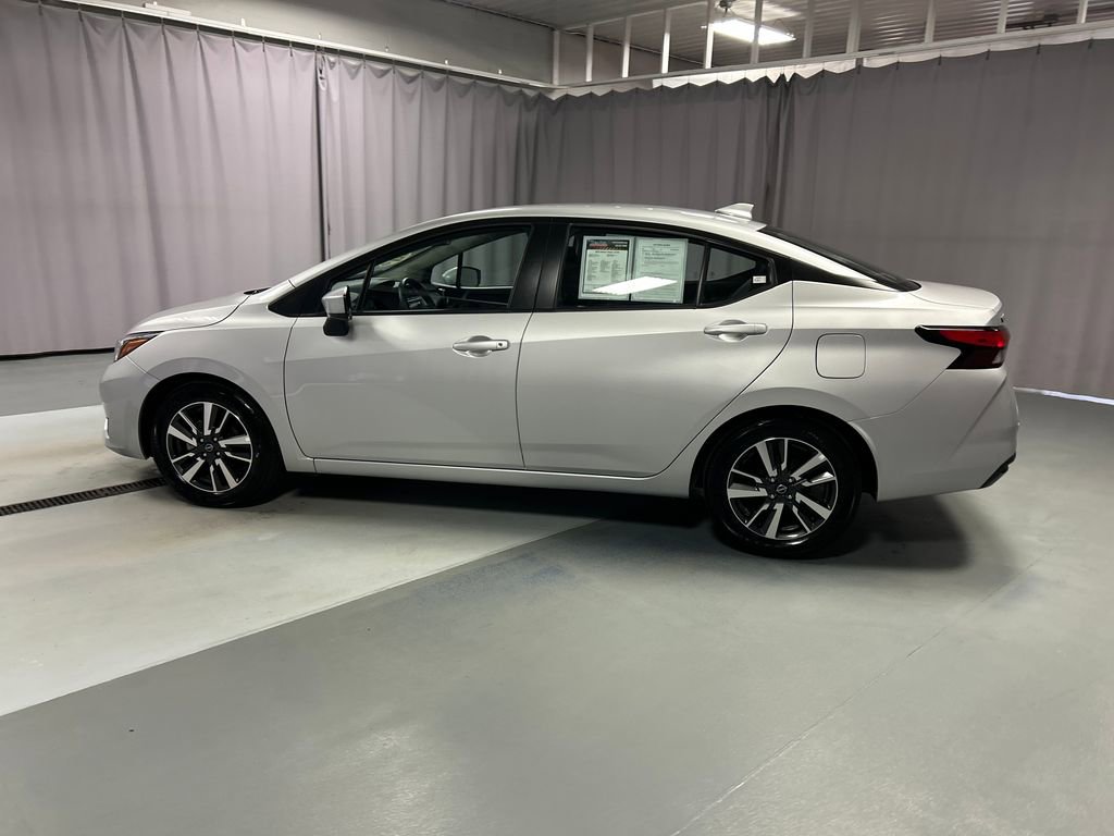 Used 2025 Nissan Versa SV FWD image 4