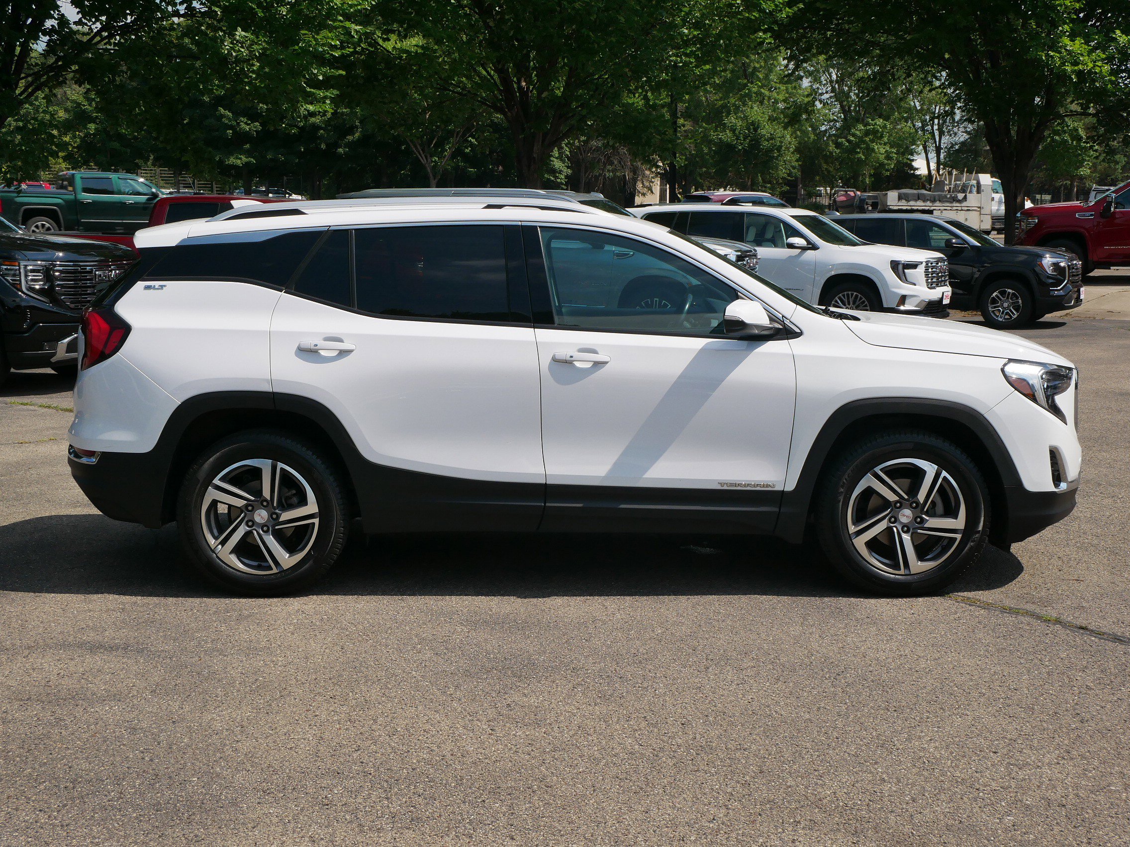 Used 2019 GMC Terrain SLT image 9