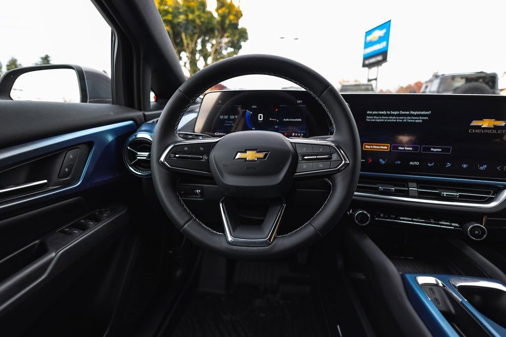 New 2026 Chevrolet Equinox EV LT image 16