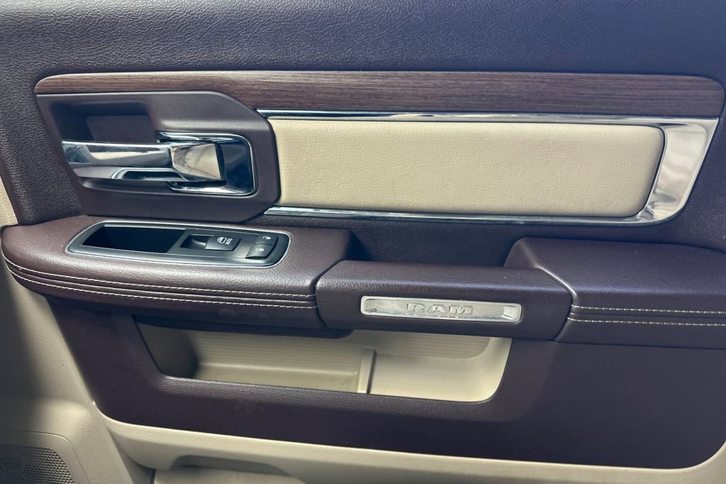 Used 2014 RAM 1500 Laramie w/ Convenience Group image 17