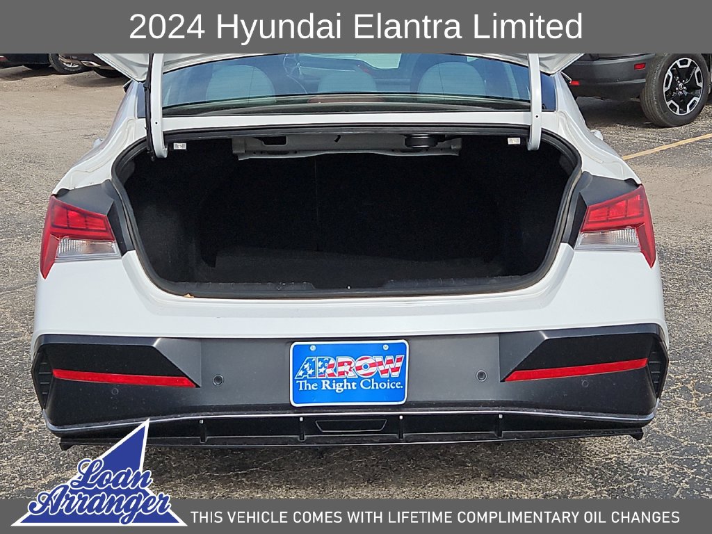 Used 2024 Hyundai Elantra Limited FWD image 18