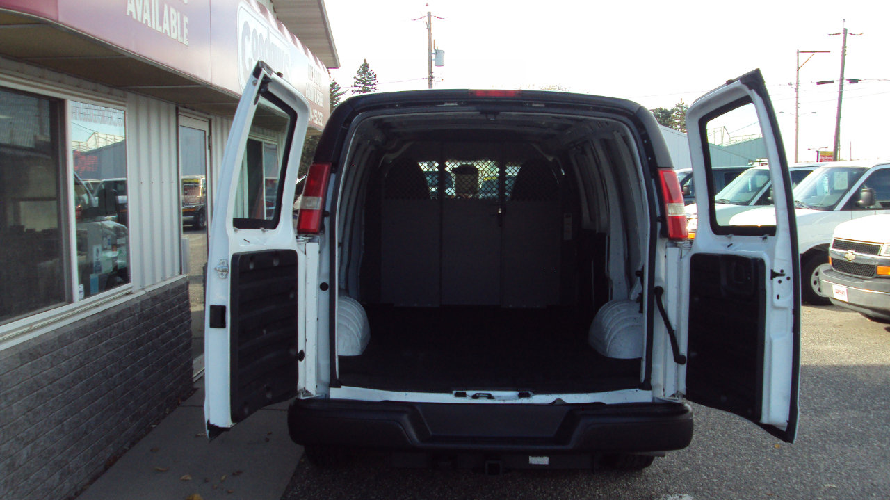 Used 2013 Chevrolet Express 1500 AWD w/ Power Package image 8