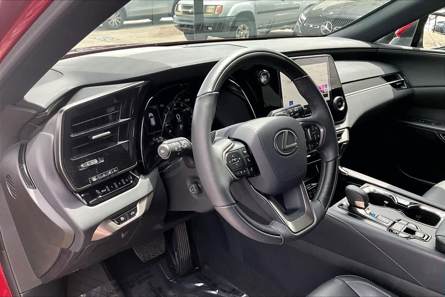 Used 2024 Lexus RX 350 Premium w/ Accessory Package AWD/4WD image 18