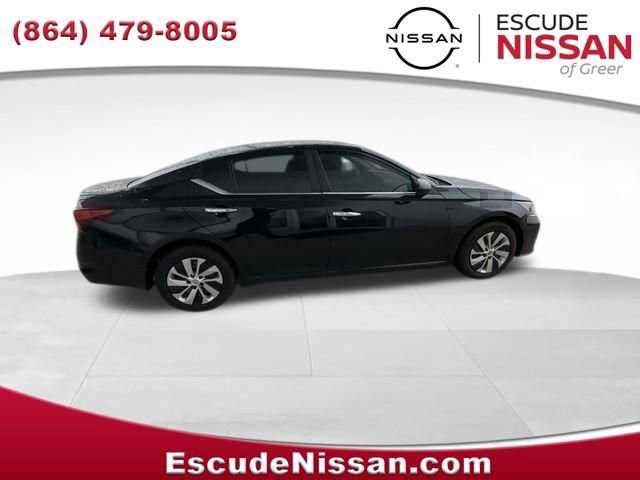New 2025 Nissan Altima 2.5 S FWD image 9