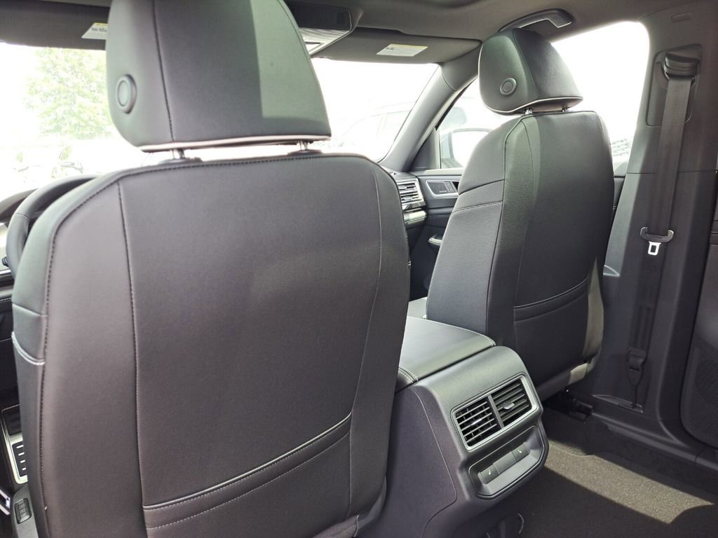 New 2026 Volkswagen Atlas Cross Sport SEL Premium R-Line image 23