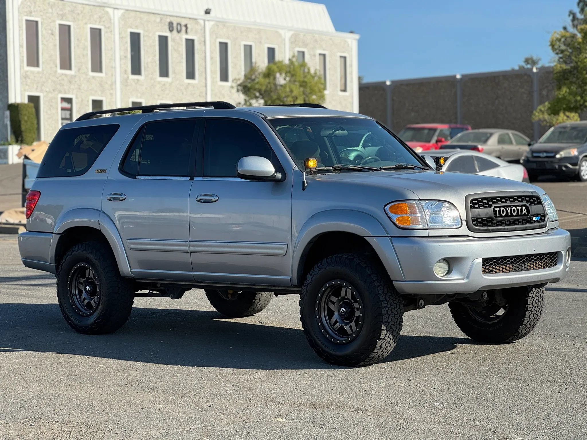 Used 2002 Toyota Sequoia SR5 RWD image 4