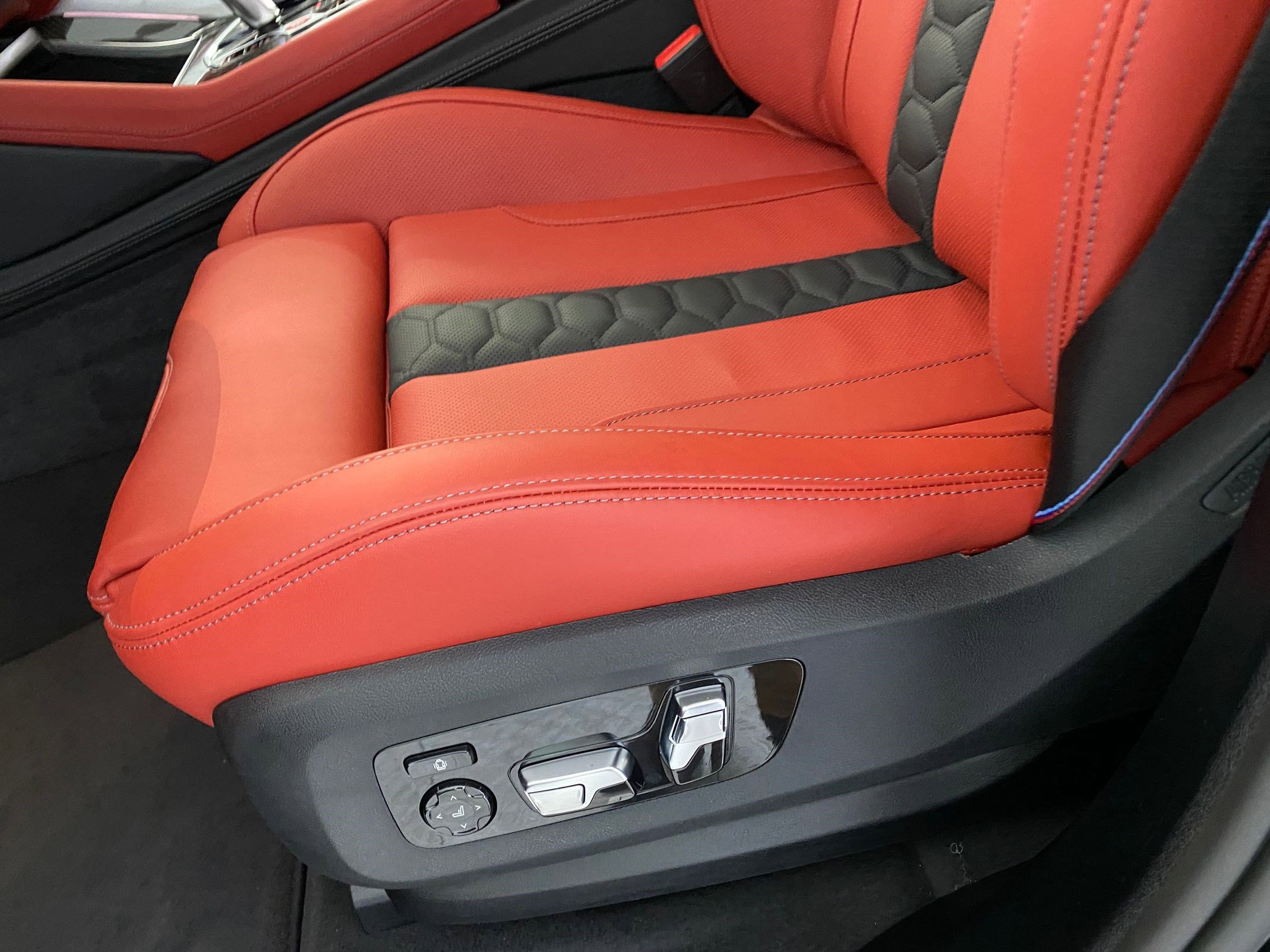 New 2026 BMW X5 M Competition w/ Executive Package image 24