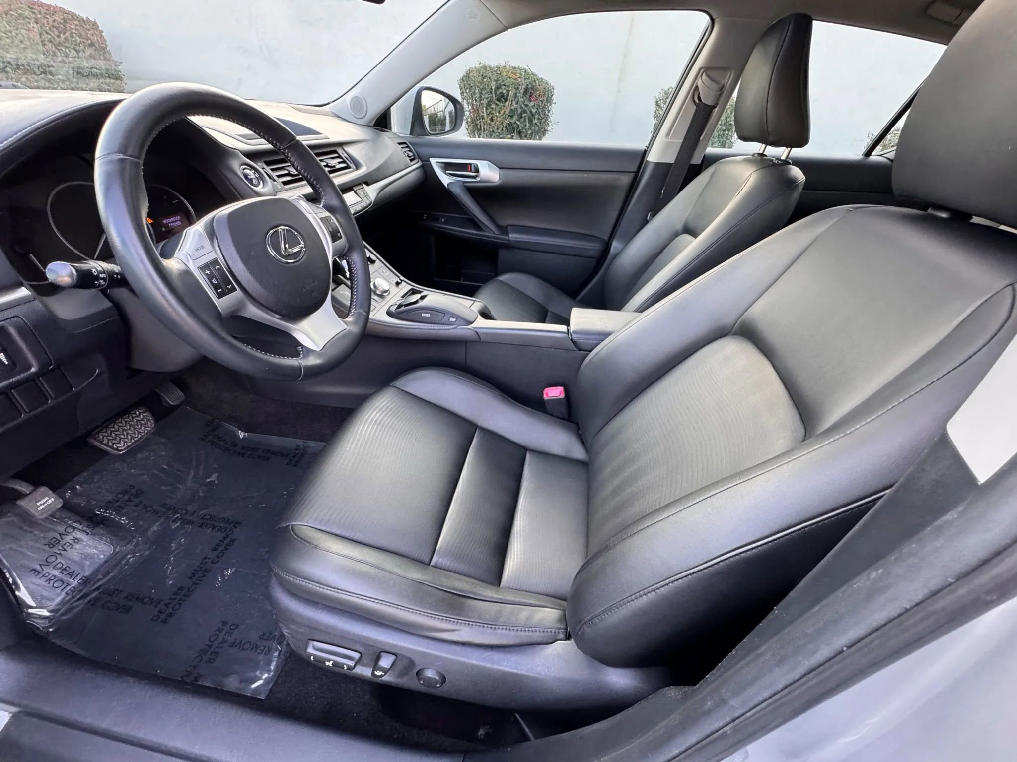 Used 2011 Lexus CT 200h Premium w/ Premium Audio Pkg FWD image 10