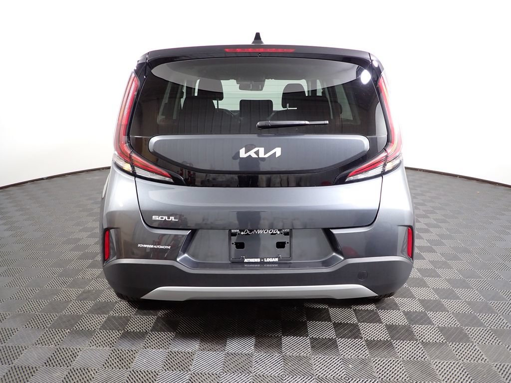 Used 2025 Kia Soul LX w/ LX Technology Package FWD image 12