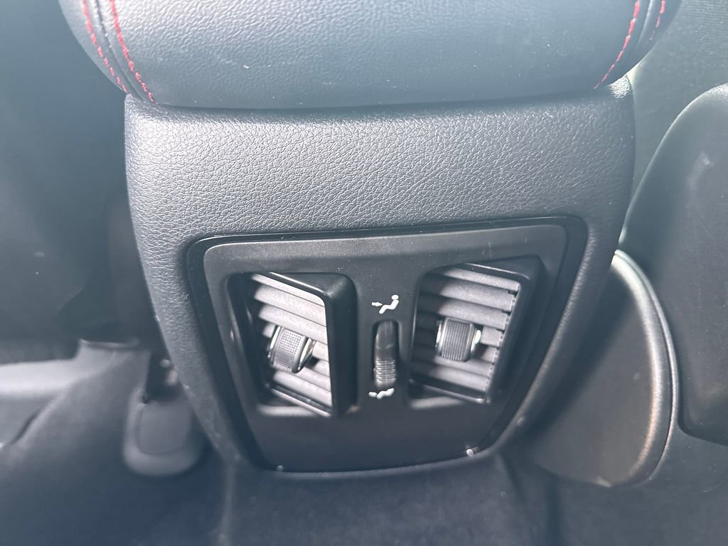 Used 2025 Dodge Durango GT RWD image 15