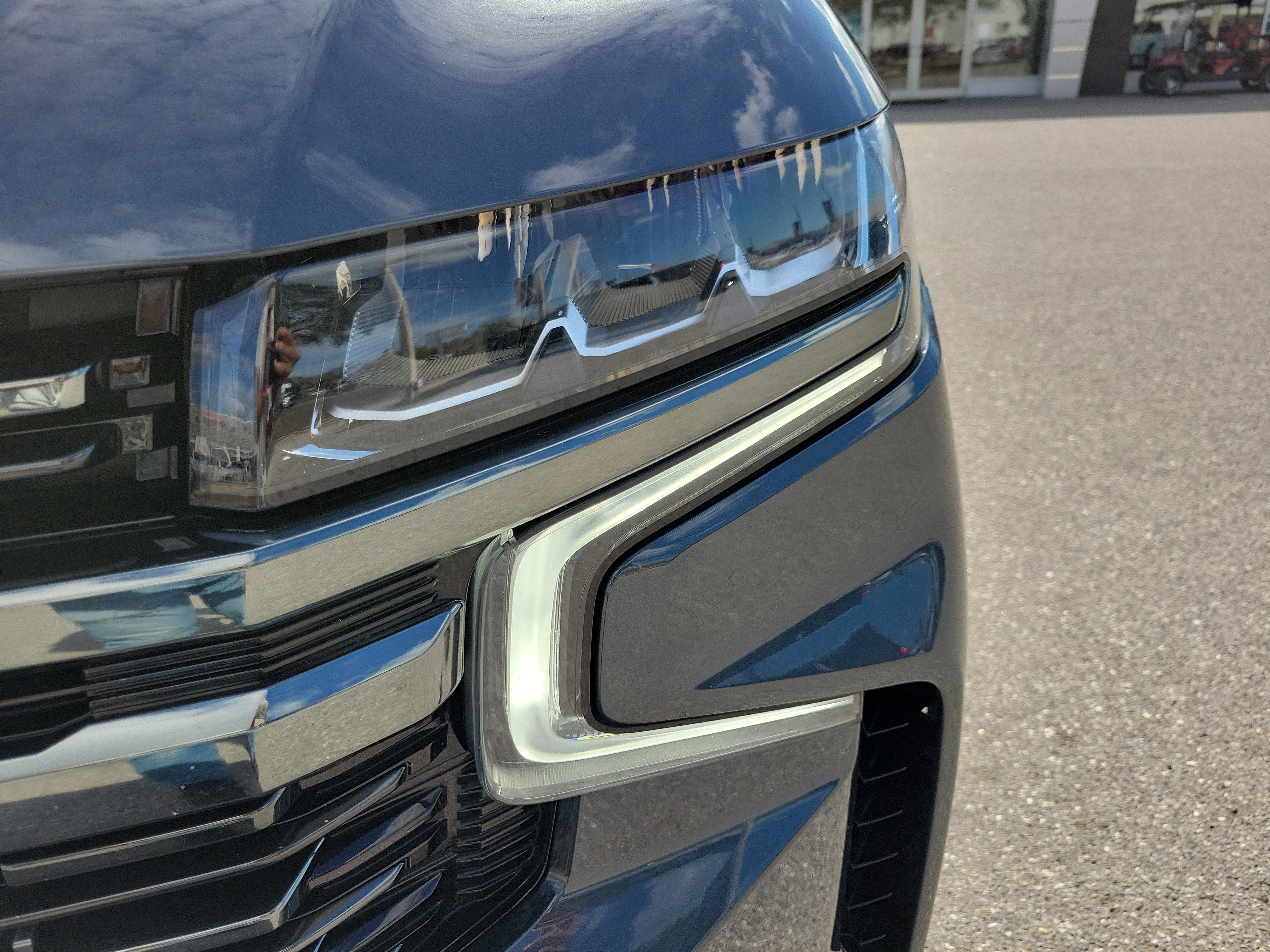 Used 2021 Chevrolet Suburban RST w/ Rear Media and Nav Package image 9