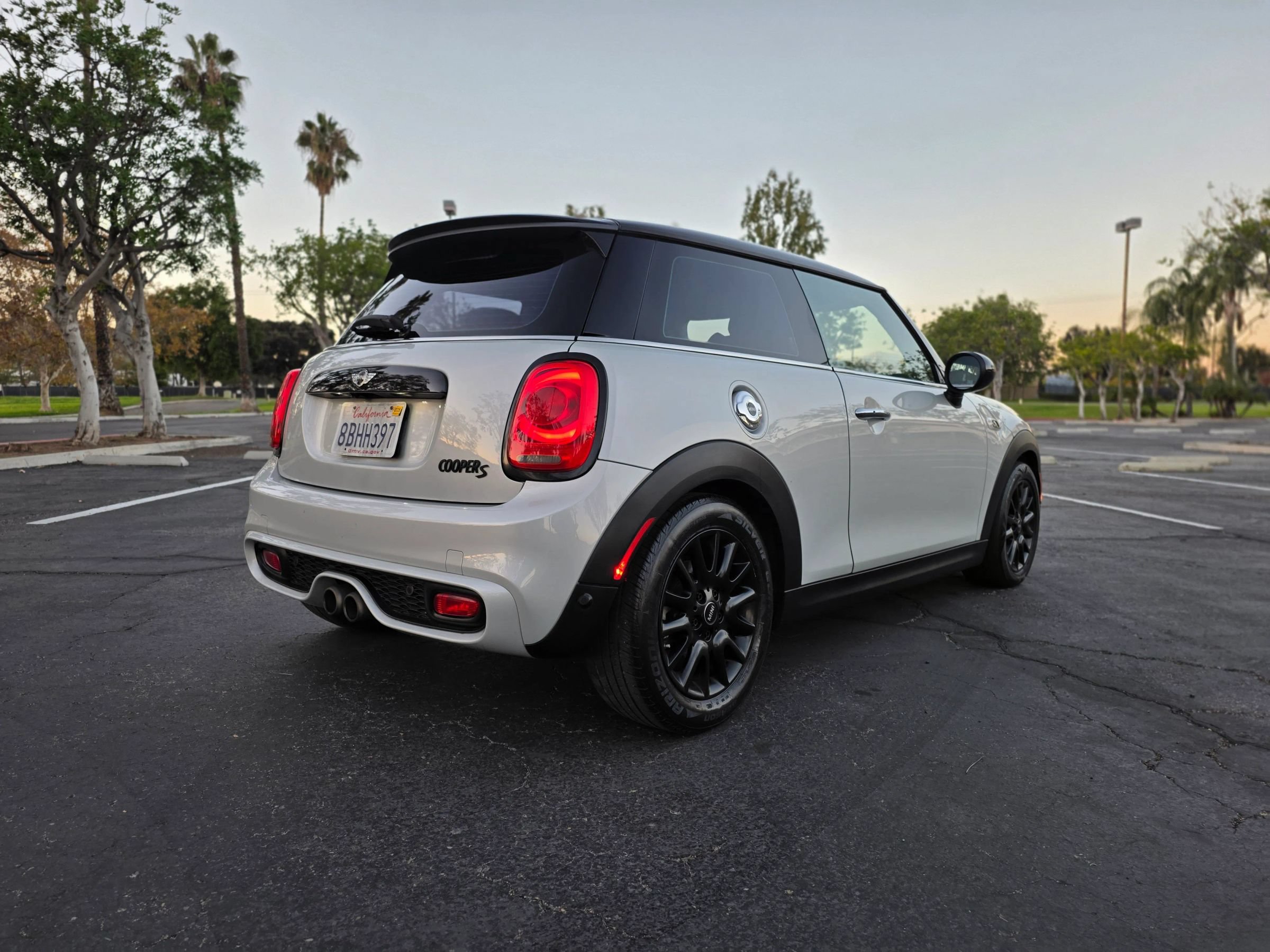 Used 2018 MINI Cooper S FWD image 4