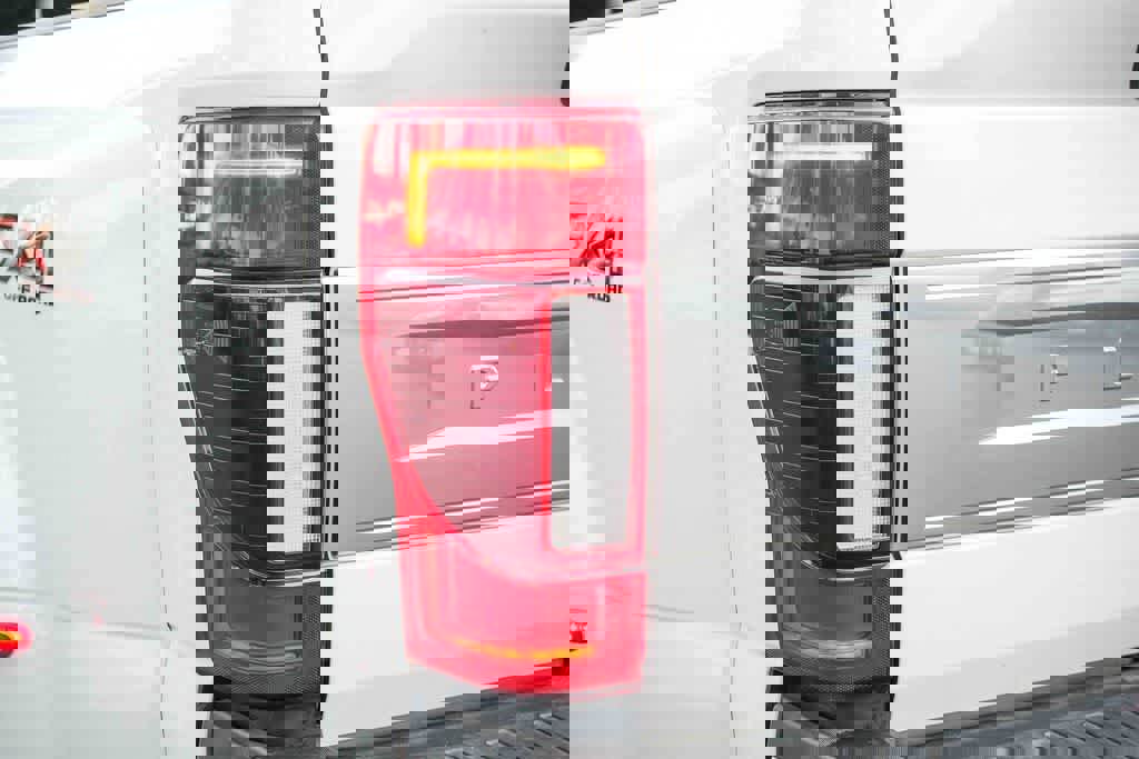 Used 2021 Ford F450 Platinum w/ FX4 Off-Road Package image 10