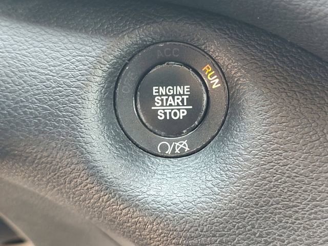 Certified 2018 Jeep Cherokee Limited w/ Technology Group image 21