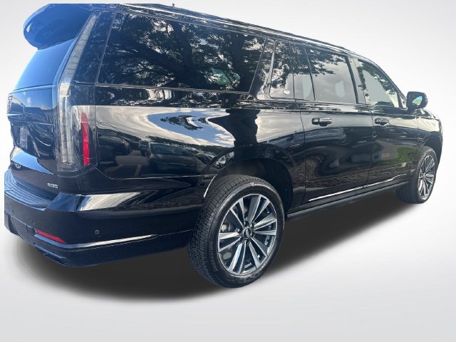 Certified 2025 Cadillac Escalade ESV Sport AWD/4WD image 5